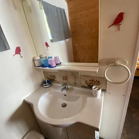 La Maison Du Canal De Rompsay - 5 Min De La Rochelle Отель типа 
