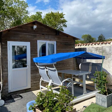La Maison Du Canal De Rompsay - 5 Min De La Rochelle Отель типа 